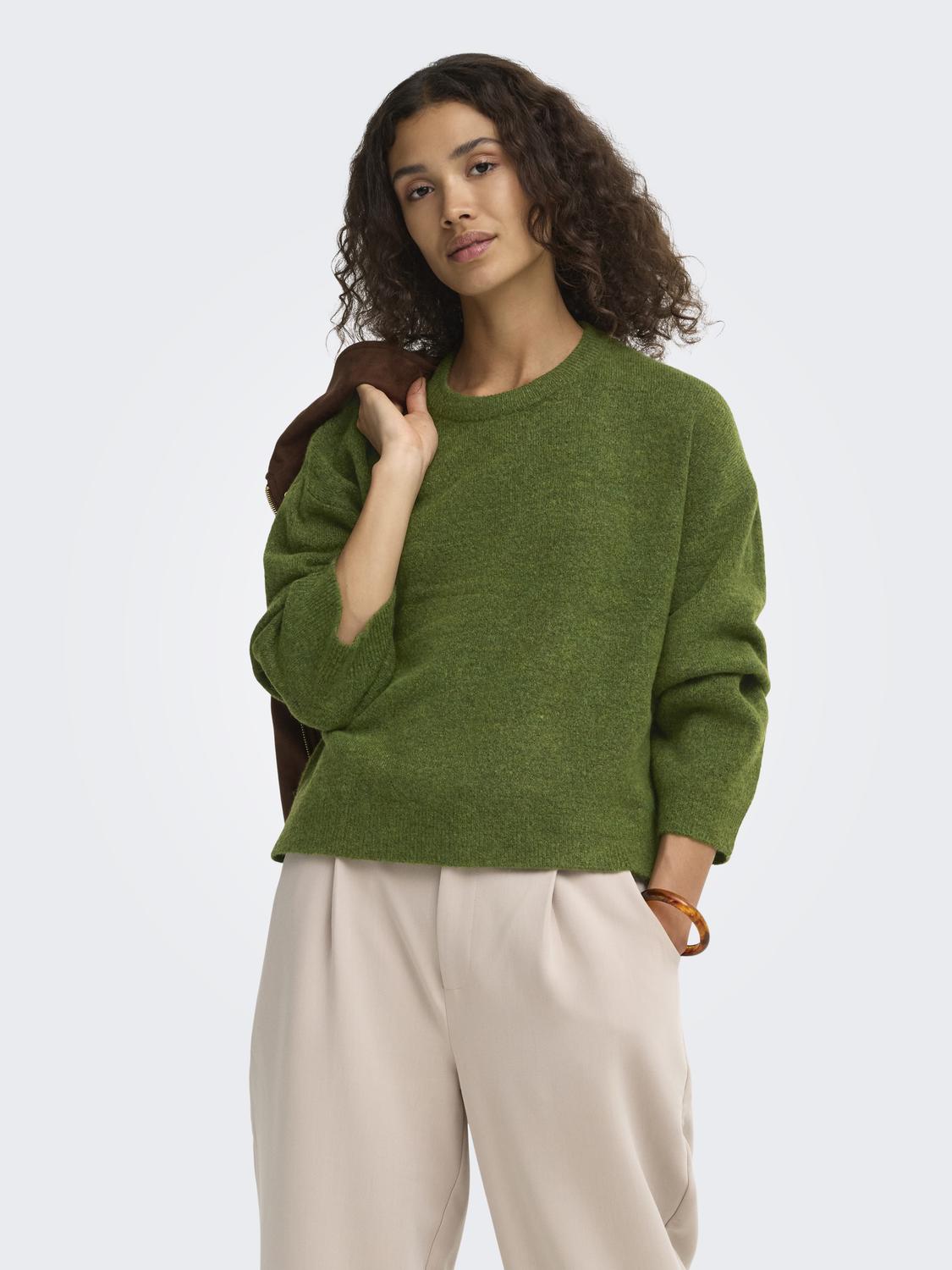 model_shot-front